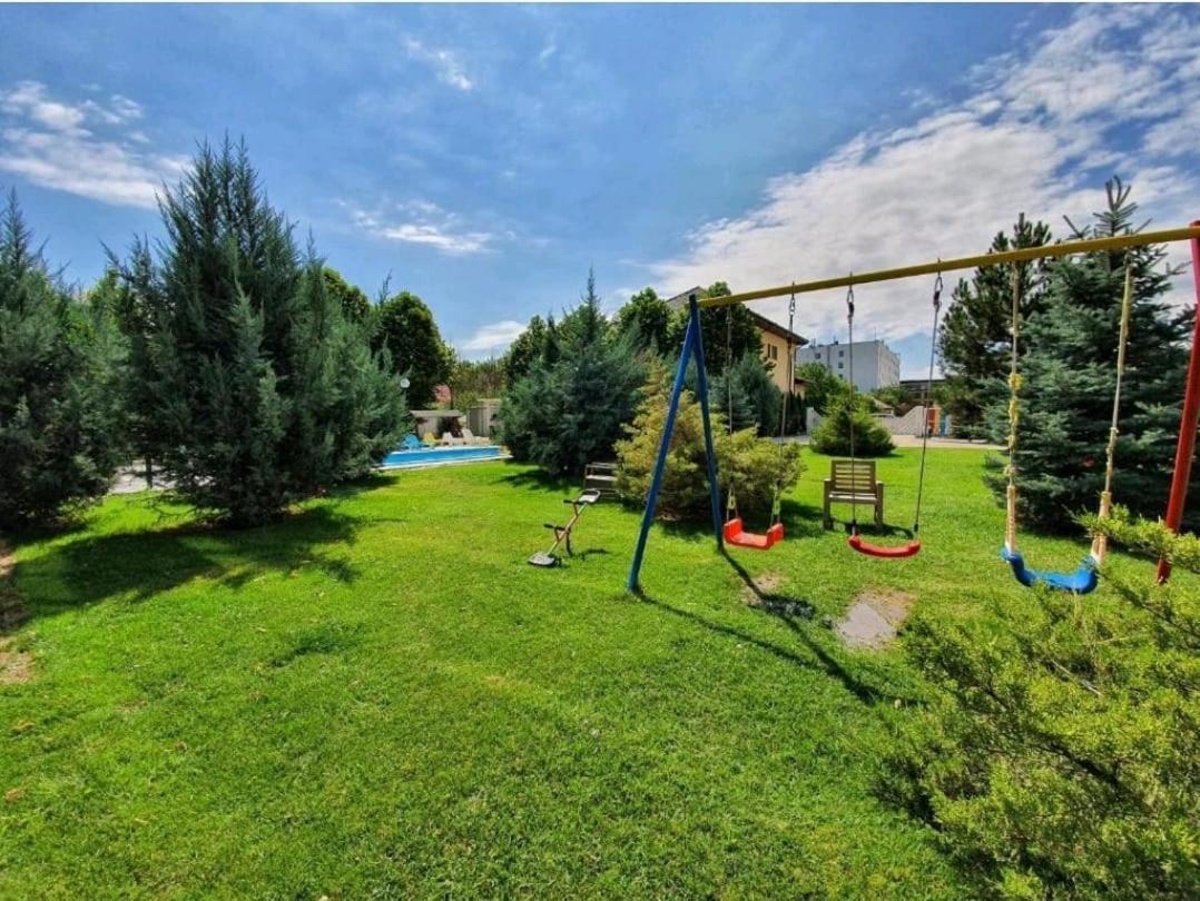 Tranzzit Airport Apartment II 奥托佩尼 外观 照片