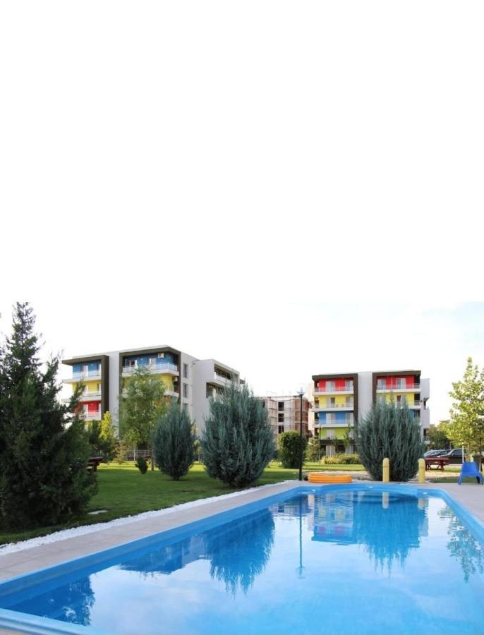 Tranzzit Airport Apartment II 奥托佩尼 外观 照片