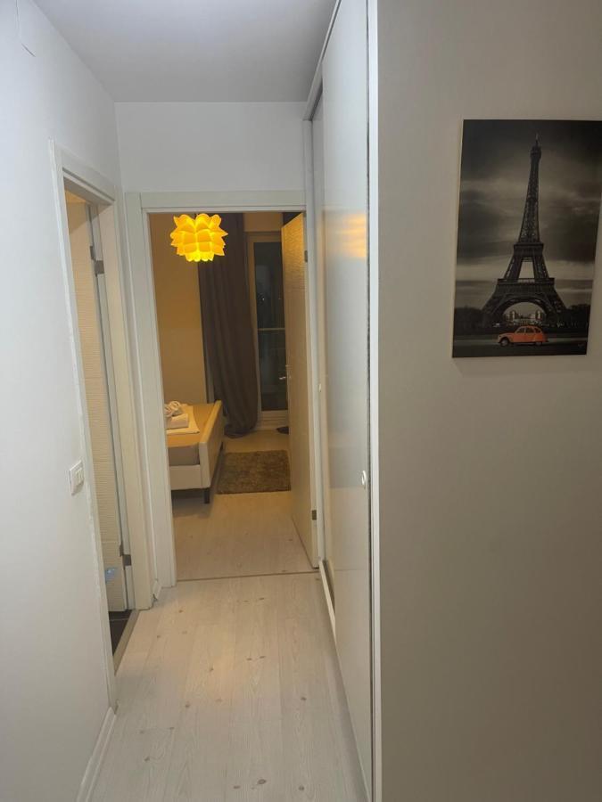 Tranzzit Airport Apartment II 奥托佩尼 外观 照片