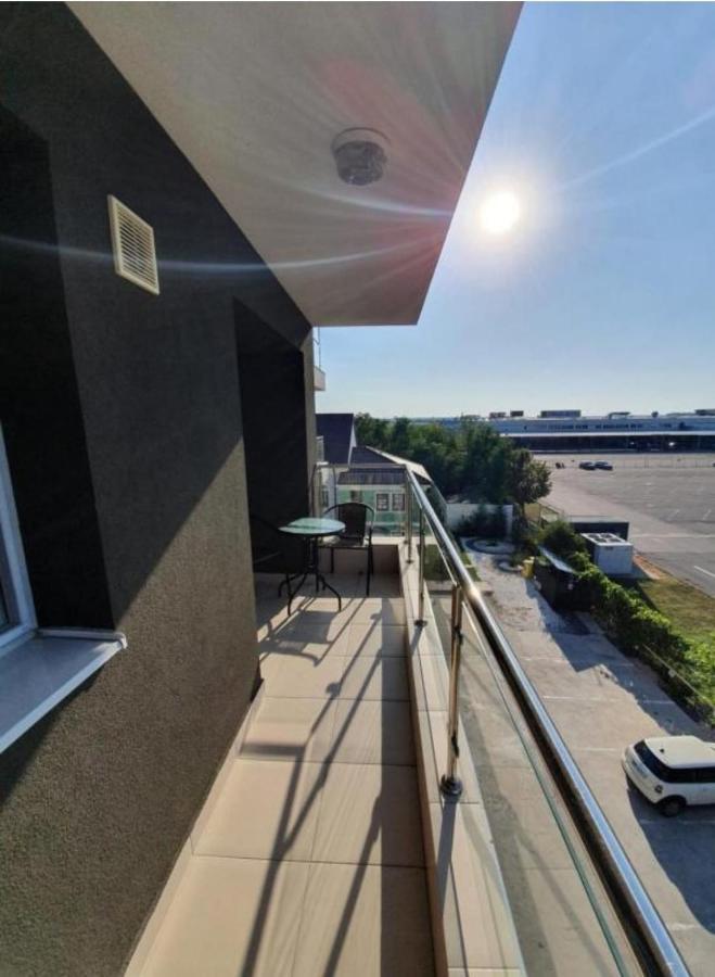 Tranzzit Airport Apartment II 奥托佩尼 外观 照片